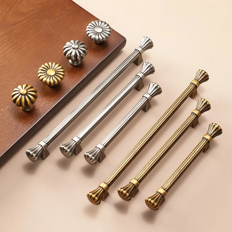 2PC Vintage Cabinet Door Pull Kitchen Cupboard Handle Antique-Bronze Wardrobe Pull Single-Hole Drawer Knob Kitchen Furniture
