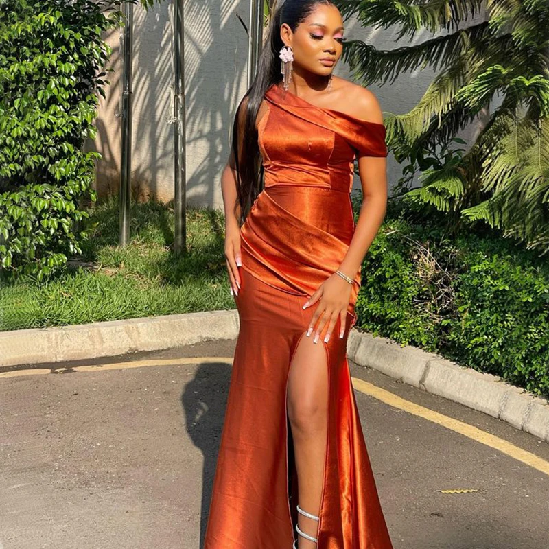 

Africa Mermaid Bridesmaid Dresses One Shoulder Side Split Sweep Train Pleats Women Wedding Guest Gowns Maid of Honor Dress