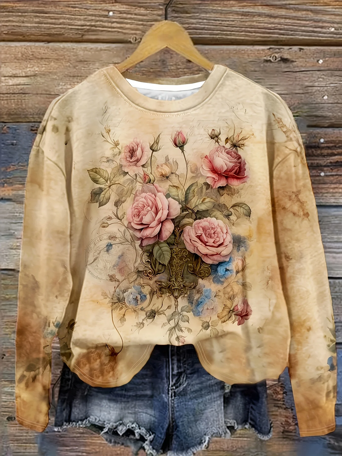 Women's Long Sleeve T-Shirt, Vintage Floral Rose Bouquet Print On Beige Tie Dye Background, All-Winter Holiday Style Top Suitable For Leisure And Sports Scenarios