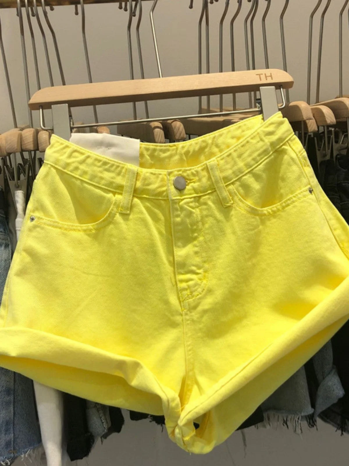 Summer New Style Women's High Waist Wide Leg Short Jeans Candy Color Yellow Versatile A-Line Slimming Fashionable Shorts
