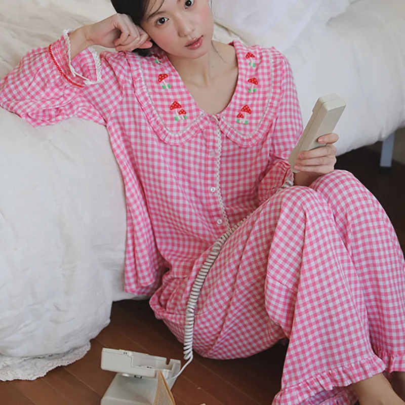 French Girls Strawberry Sweetheart Grid Embroidery Home Suit Set Loose Long Sleeved Cotton Cute Pajamas Women Spring Autumn