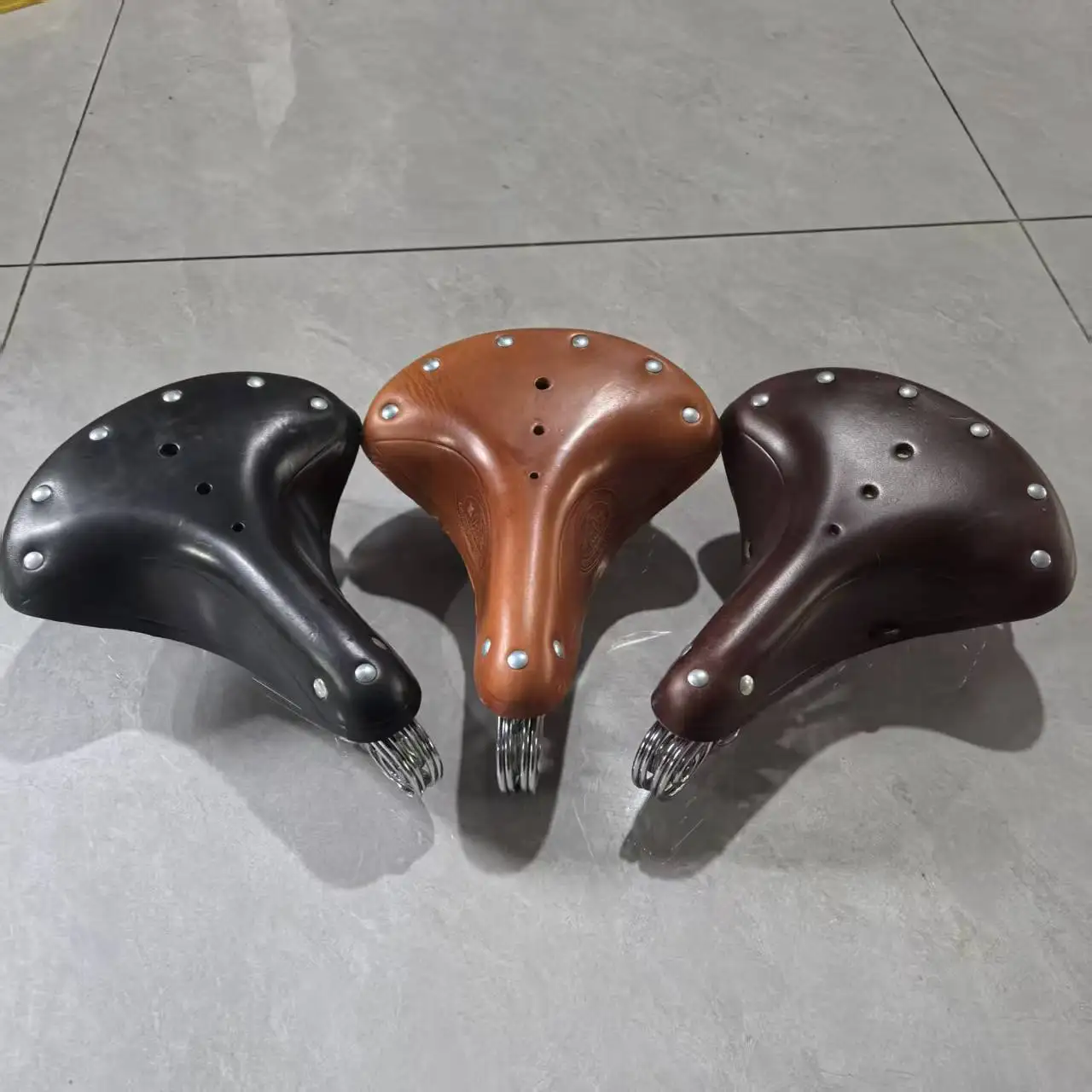 

Vintage Leather Bicycle Saddle Comfortable Three Spring Bike Seat Cushion Retro Mountain Bike Accessories Durable Design