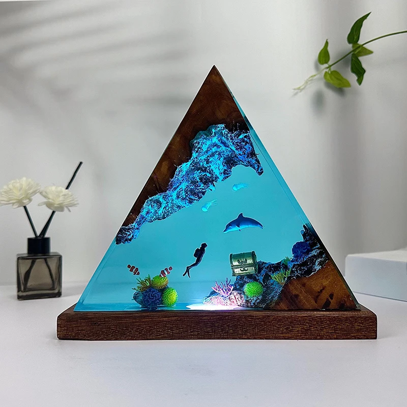 

Ocean Resin Lamp Seabed Landscape Table Light Creactive Art Decoration Lamp Underwater Treasures Night Light USB Charge