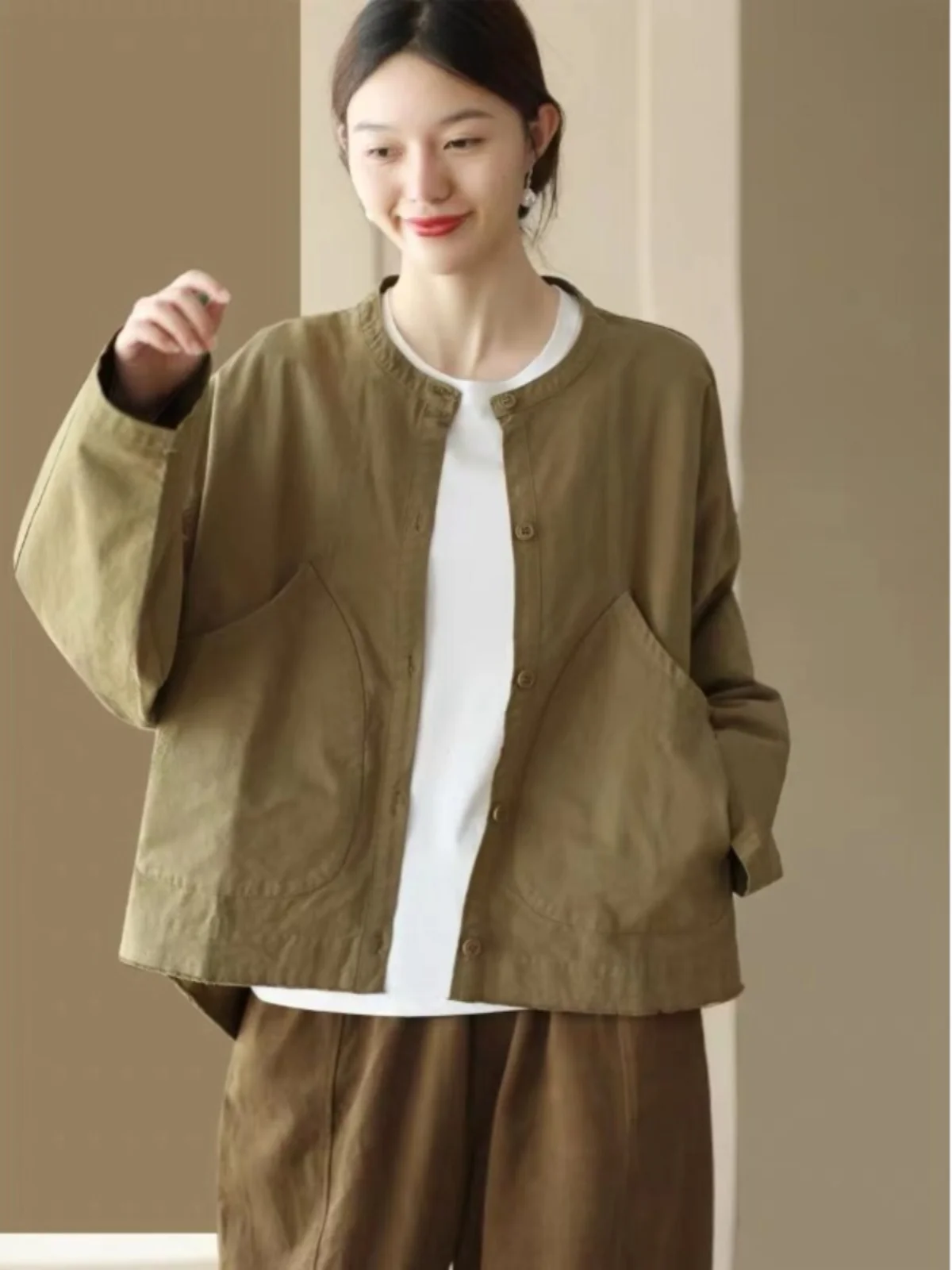 Retro Long Sleeve Jacket Women Loose Casual Large Pocket round Neck Top Button up Classic Style Pure Color Commute Fashion