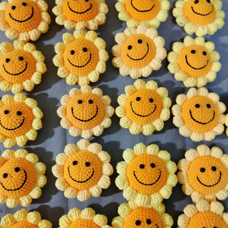 اليدوية محبوك رئيس عباد الشمس ، زهرة ، ابتسامة ، الكروشيه ، باقة ، مهرجان هدية ، Pendant بها بنفسك قلادة الملحقات ، 3 قطعة