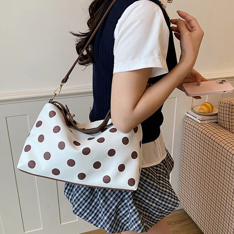 Koreanische Umhängetasche mit Polka Dots, leichte Damen-Umhängetasche, vielseitige, lässige Colorblock-Handtasche für den Arbeitsweg, Reißverschluss – Detail 23