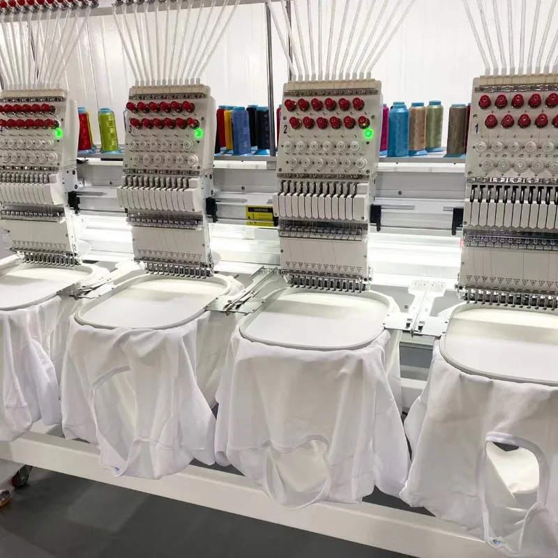 [Le più vendute] Macchina da ricamo a quattro teste ST 1204 adatta per il ricamo di vari vestiti/accessori/necessità quotidiane