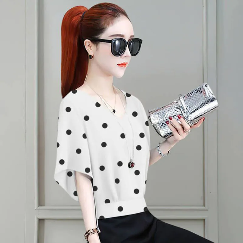 Fashion V-Neck Polka Dot Batwing Sleeve Korean Blouse Women\'s Clothing 2023 Summer New Oversized Casual Tops Commuter Shirt