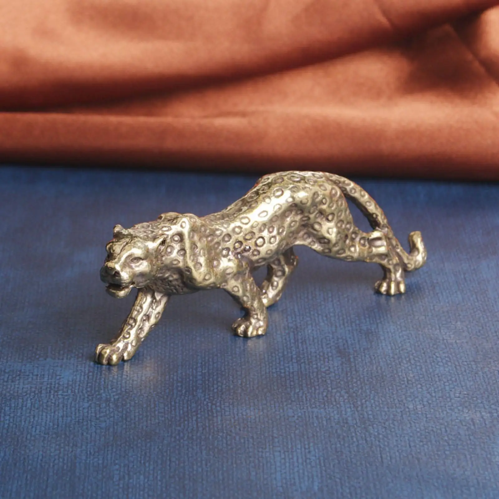 Miniatures Leopard Statue Panther Figurine Copper Collectible Lifelike Animal Sculpture for Home Office Table Centerpiece Decor