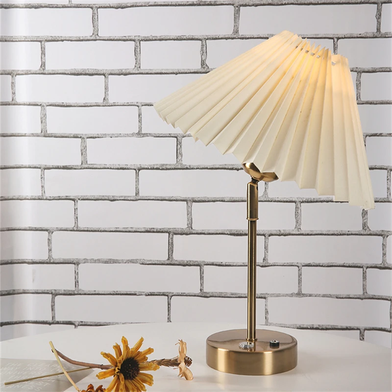 Nordic Pleated Umbrella Floor Lamp Living Room Atmosphere Standing Lamp Decoration Lights Bedroom Bedside Cafe Led Table Lights