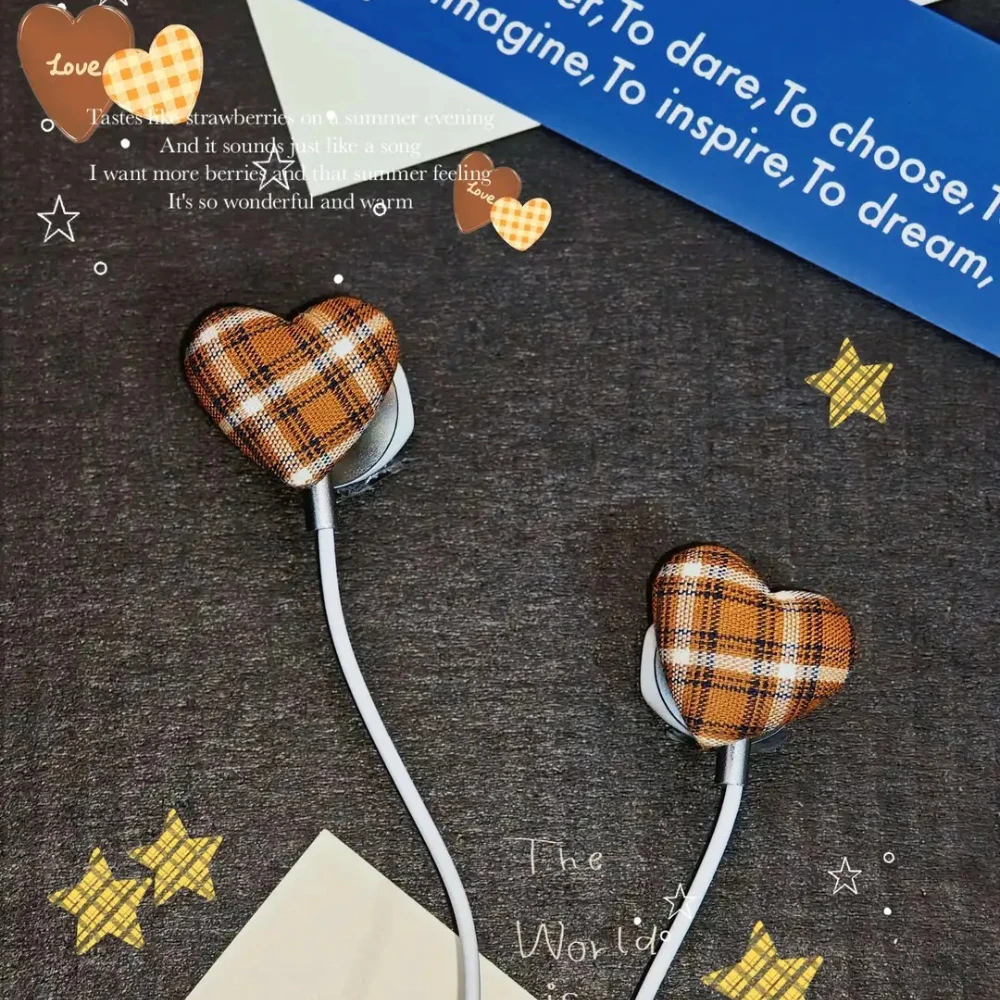 Vintage Plaid Heart Case Wired Headphones Y2k Style Hand Knitting in-ear Headphones Type-C Lighting 3.5mm Round Port for Gift