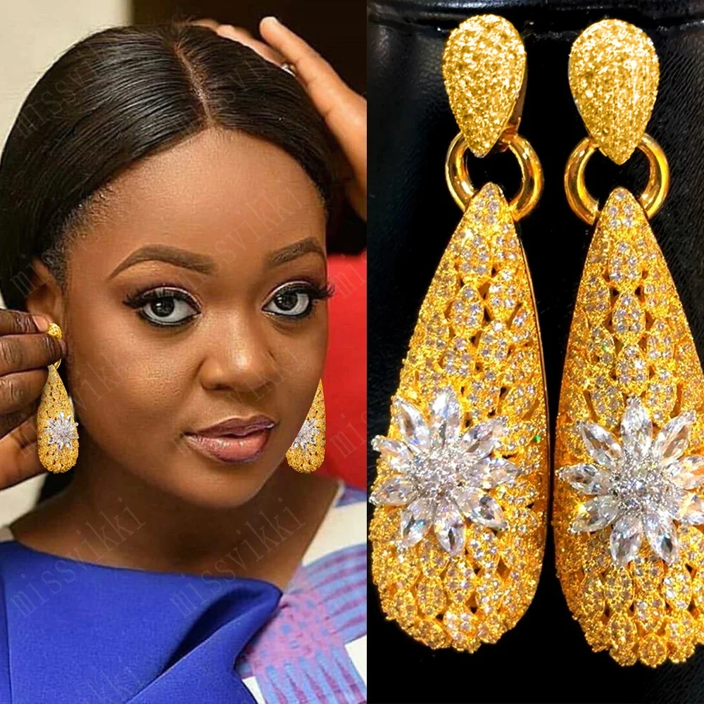 

Soramoore Luxury Waterdrop Flower Earrings Full Mirco Paved Cubic Zircon Naija Dubai Wedding Earring Fashion High End Jewelry