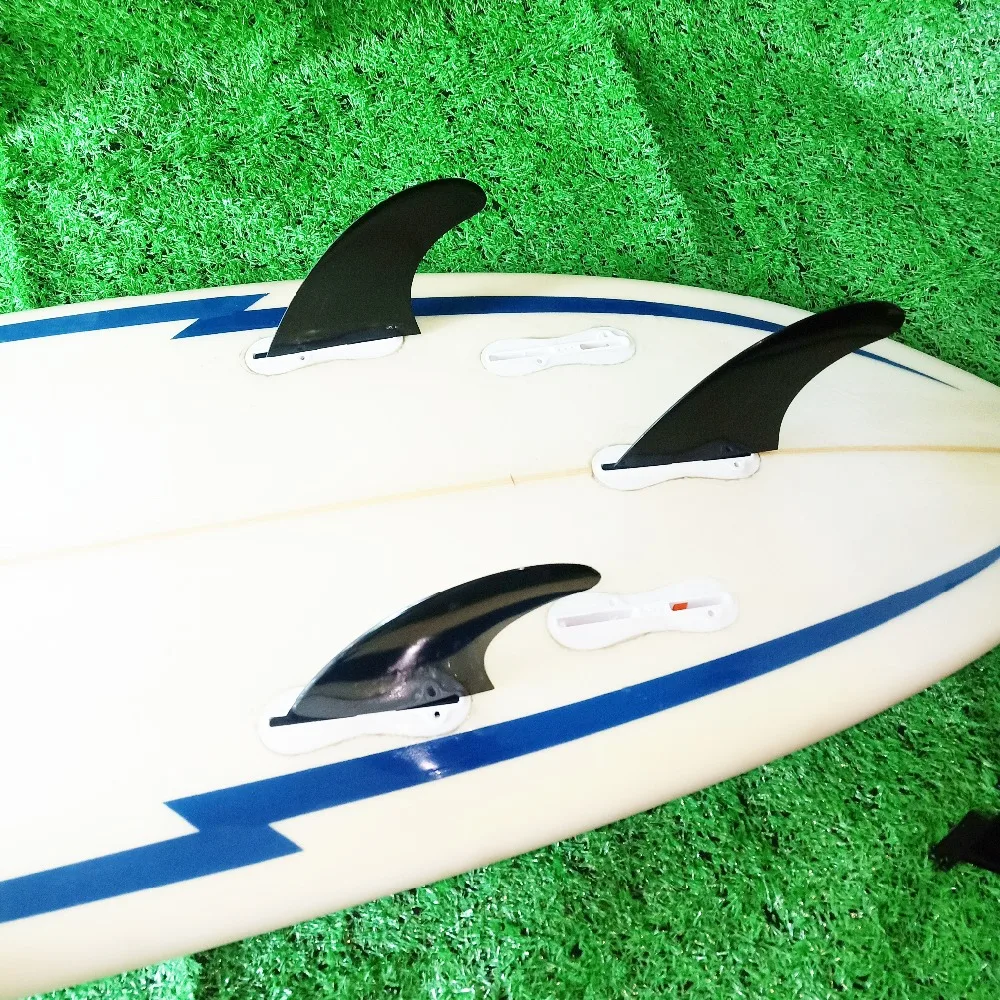 3 Stück Surf FIN F II hochwertiges Fiberglas-Kunststoff schwarz/weiß Surfbrett Größe M Surfing Tri Fins – Detail 7