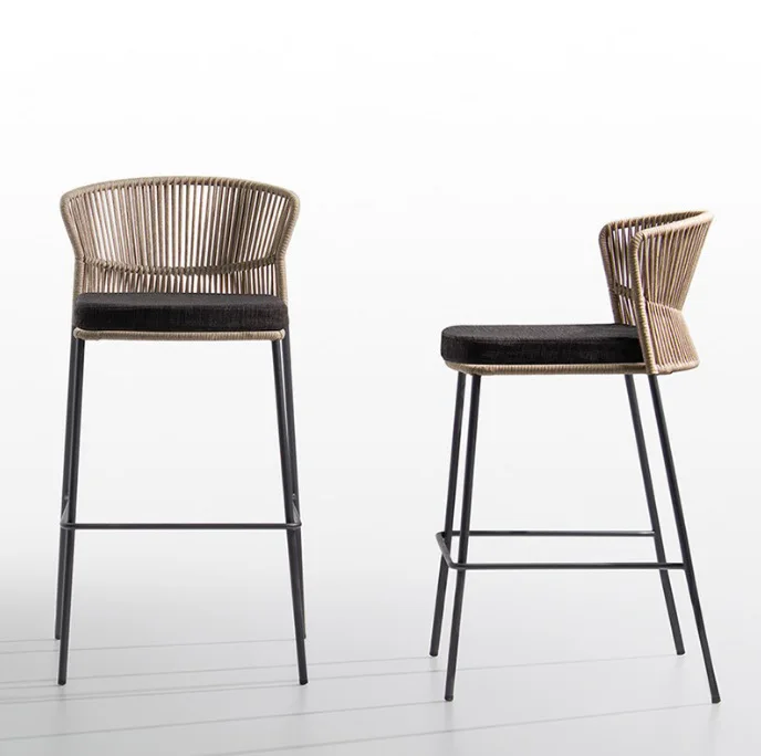 Gran oferta, muebles de exterior, taburete de Bar de comedor de ratán con patas de Metal, silla alta, silla de Metal, taburetes altos de ratán hechos a mano para exteriores