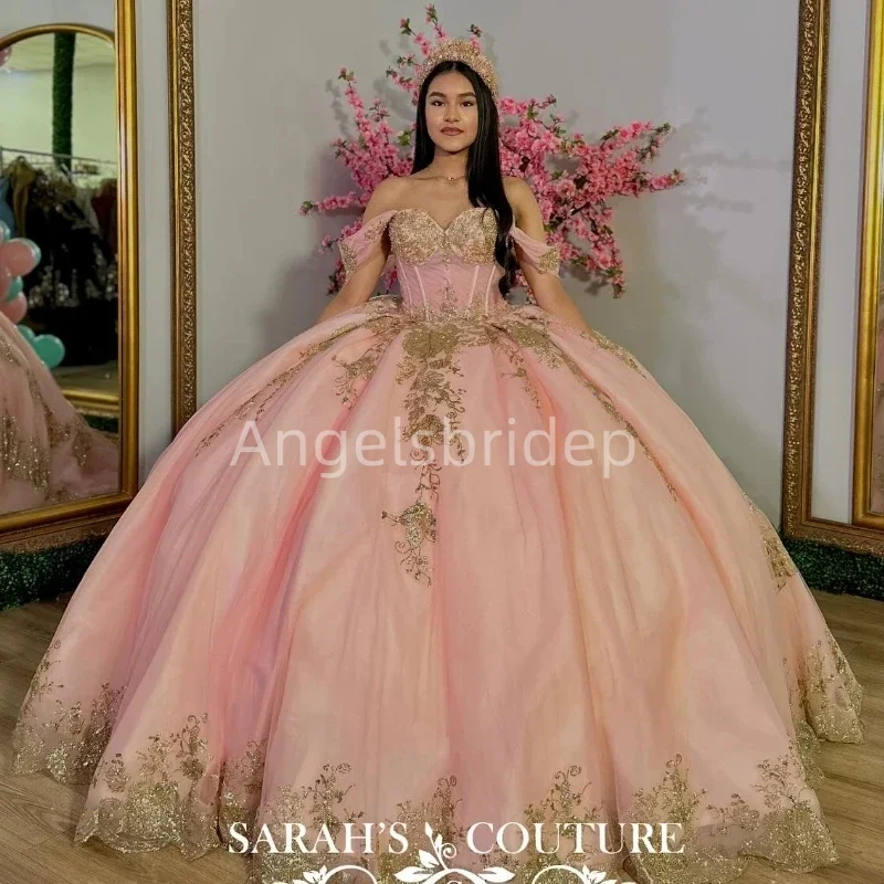 

Angelsbridep 2025 Pink Shiny Quinceanera Dresses Off Shoulder With Gold Applique Lace Beads Tulle Ball Gown Sweet 16 Dress Gowns