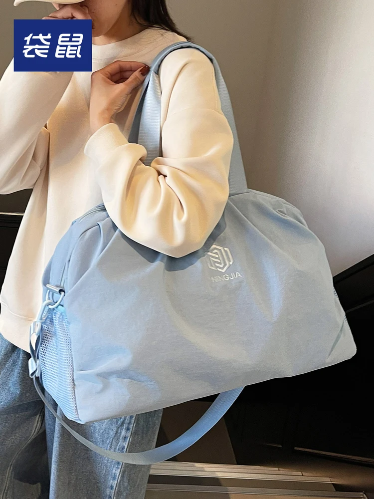 kangaroo-travel-bag-lightweight-portable-ladies-outdoor-bag-faionable-trendy-nylon-handbag-for-ort-trips-and-excursions