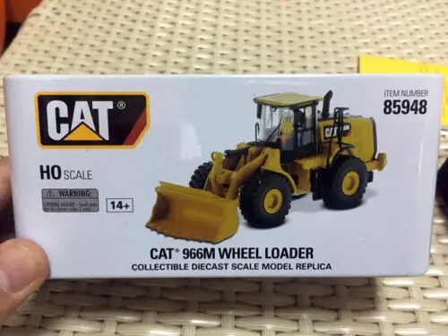 966M Wheel Loader 1:87 HO Scale Metal Model By DieCast Masters 85948