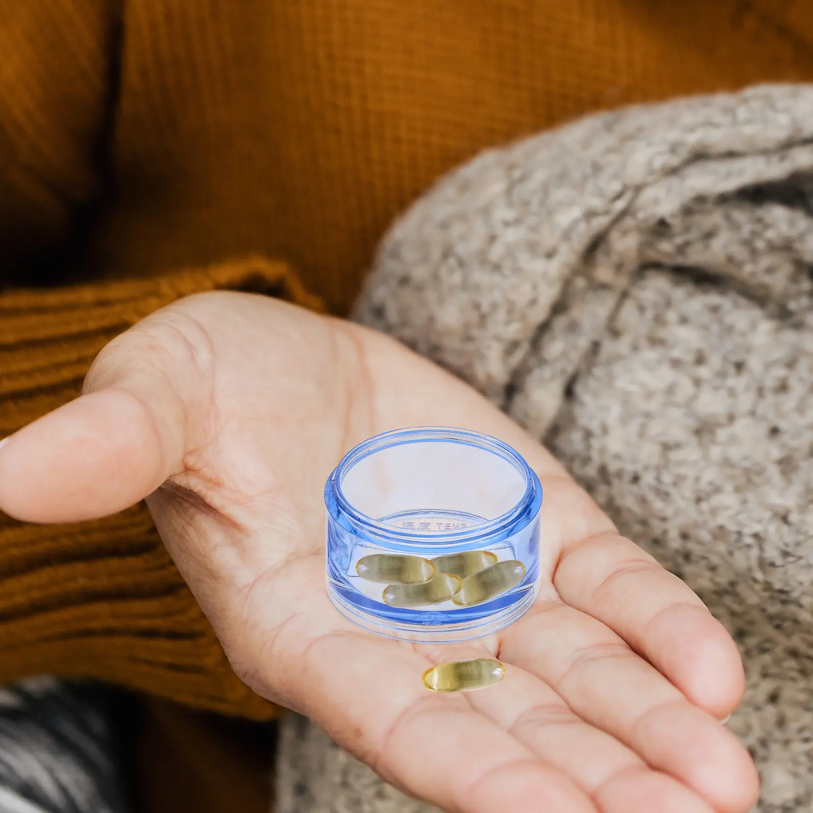 

1Set Portable Pill Organizer Round Medicine Box 7 Day Weekly Container Travel Size S Blue Round 7 Day Organizer