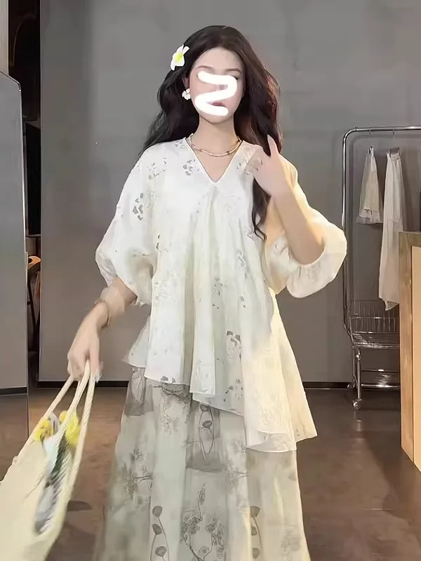 

Женская блузка больших размеров с V-образным вырезом, коротким рукавом, ажурным узором, свободного кроя, весна-лето, в корейском стиле, омолаживающая, с эффектом утончения.