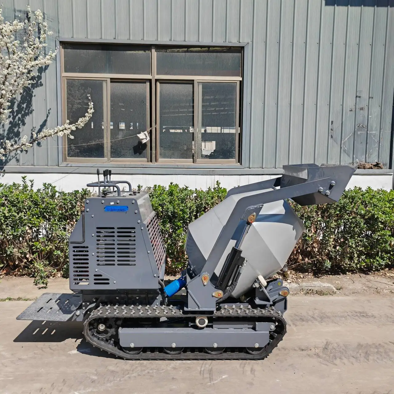 خزان خلط الخرسانة ذاتية التحميل للمصنع #1