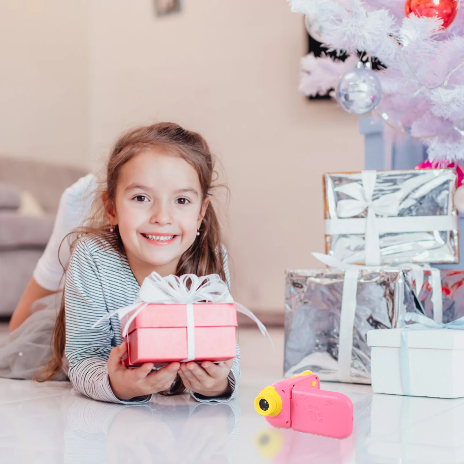 1個の小型ハンドヘルドDVカメラ、子供向け、軽量で持ち運びやすいデザイン、ギフトに最適、販促に最適