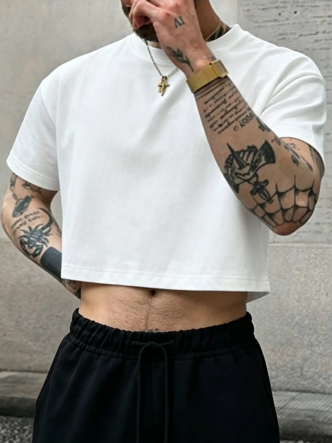 S-3XL Neues Einfarbiges Kurzarm-Herren-Crop-Top in Schwarz und Weiß, Lässiges Lockeres T-Shirt, Street-Sport-Oberteil, Sommer-Baumwoll-Trendkleidung