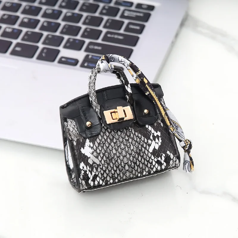 2026 New Cute House Mini Bag, Fashion Hanging Ornament, Multifunctional Key Earphone Storage Bag
