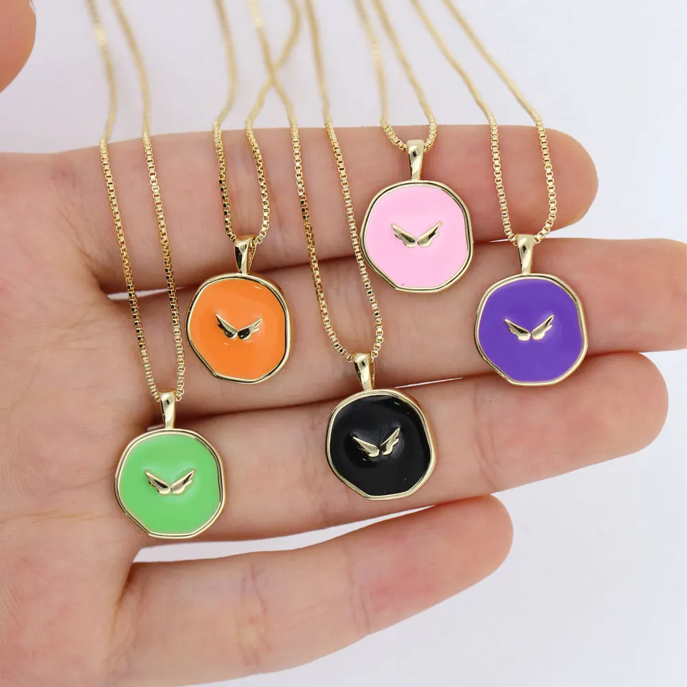 Fashinable Minimalist Style Irregular Round Shape Tarot Wing Pendant Necklace Men Women Jewelry
