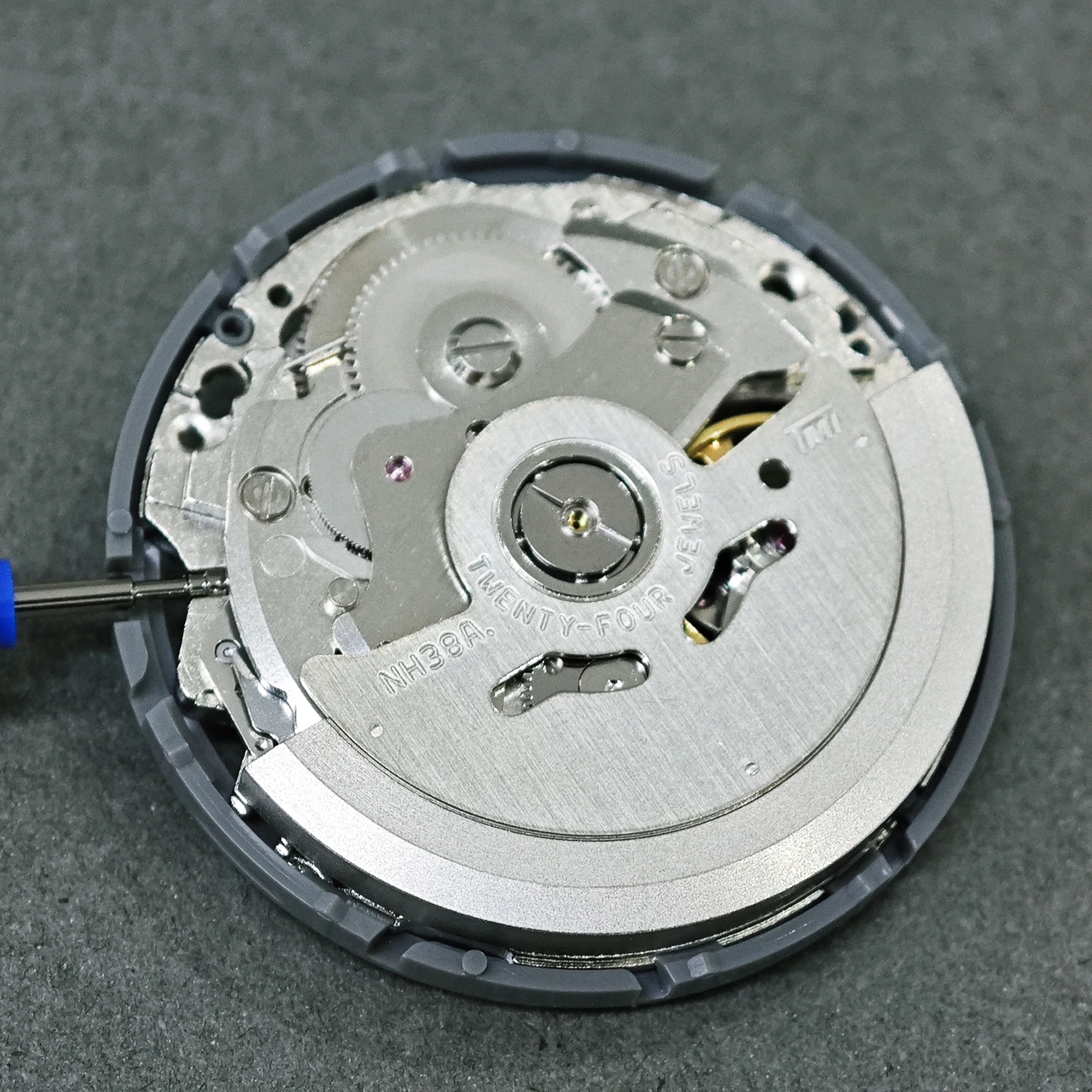 اليابان حقيقية NH38A الحركة الميكانيكية وزارة الدفاع آلية ساعة أوتوماتيكية 24 جواهر عالية الدقة NH38 أعلى إصلاح أجزاء