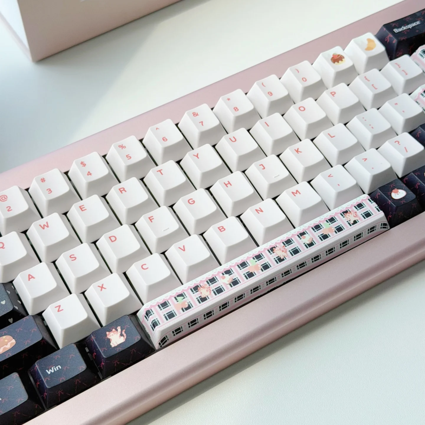 URE Cat Party Keycaps Cherry Profile Five Side Dye Sublimation PBT Keycaps Pink Girls For MX Mechanical Keyboard