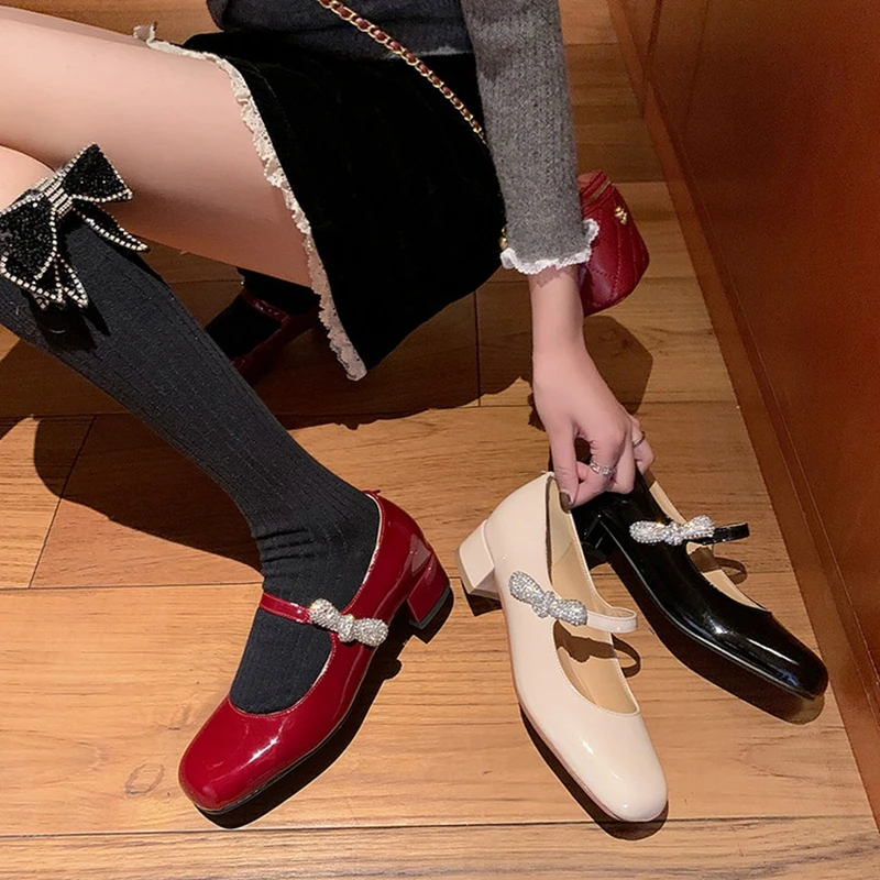 

Women's new genuine leather, cowhide, patent leather round toe, rhinestone belt buckle, bow, Mary Jane single shoes