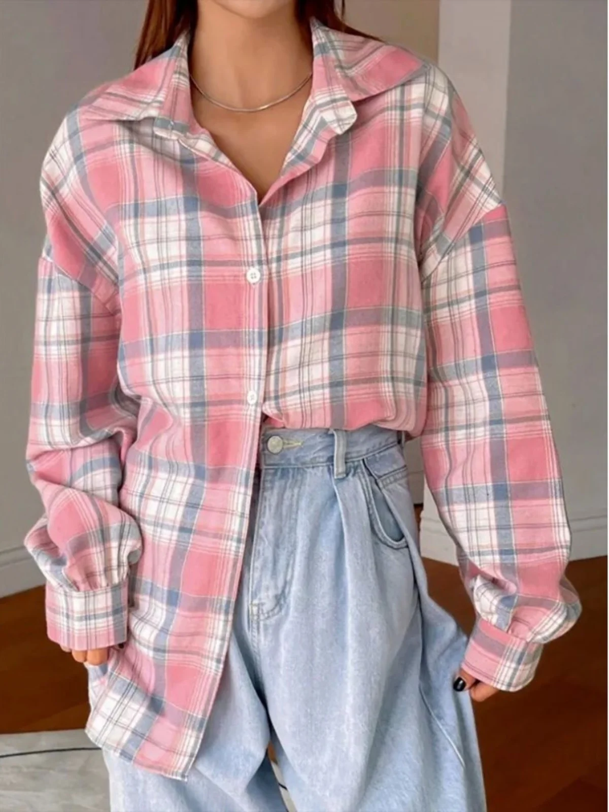 ผู้หญิงลายสก๊อตบางหลวมยาว Sve irt Street Sle ขนาดใหญ่ Cheered พิมพ์ Casual Busin สํานักงานสวมใส่ฤดูใบไม้ร่วง