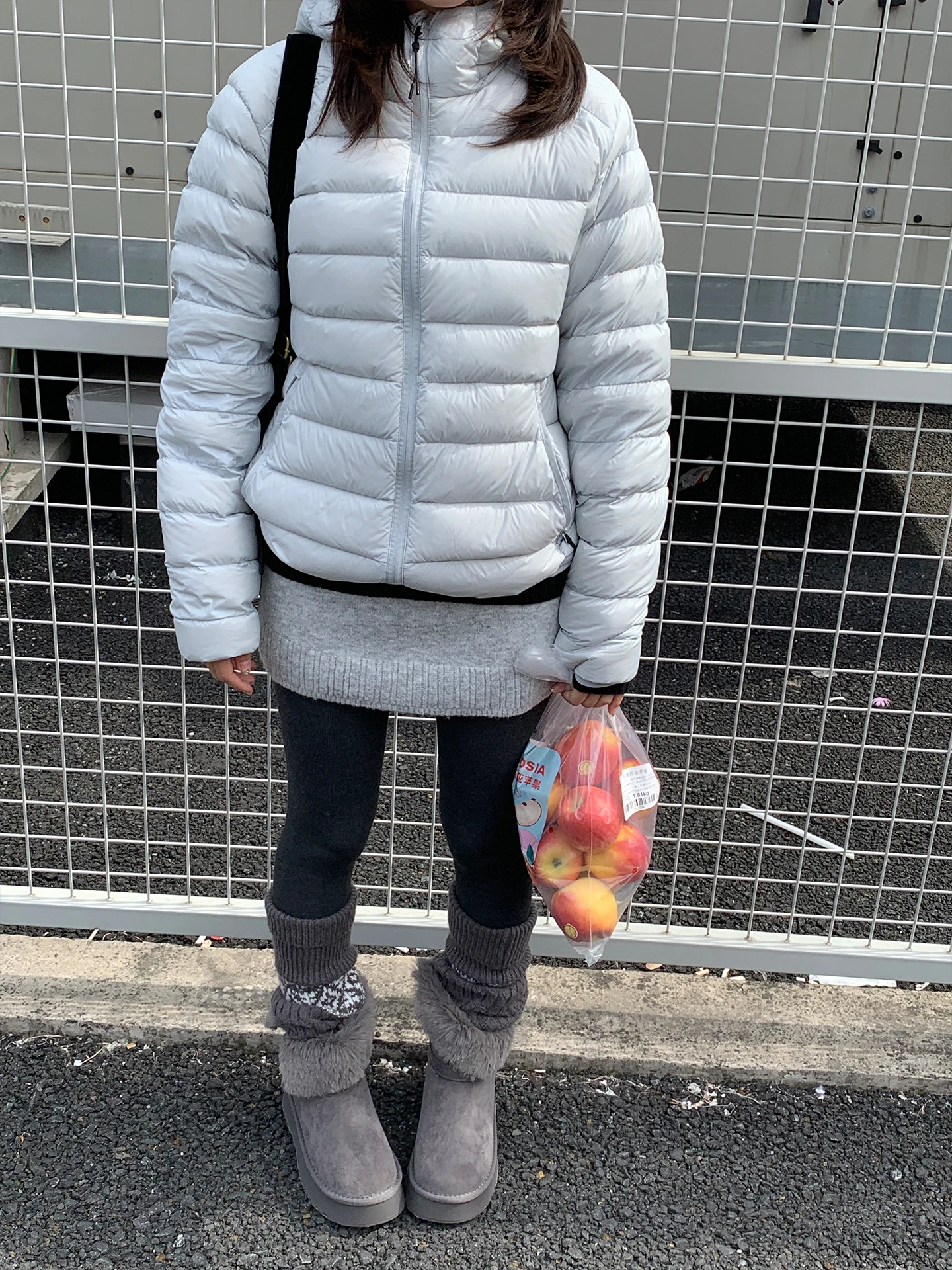 

NIDEBLA Korean Sle Light Thin Du down Jaet Girl's Ribcage Design Spor Hooded Coat Warm Long Sve Zipper Closure