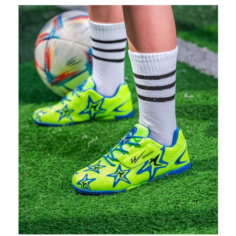 

Comfy Low-cut Football Trainers Sweat Wicking Mesh for Campus Field Indoor Futsal Court Pre-match Warm-up Sports Wear