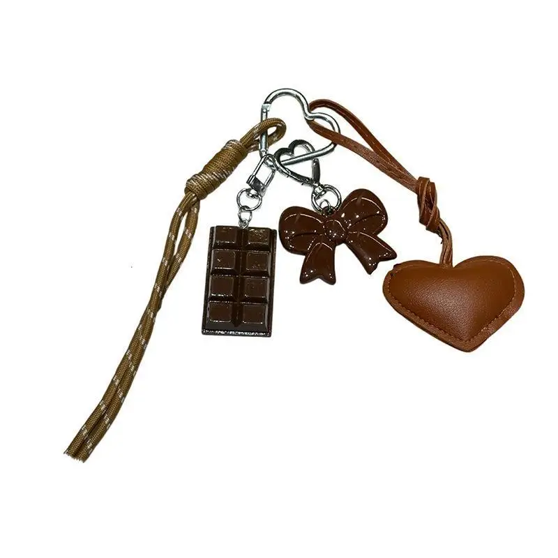 1 Stück Taschenzubehör Deko Schokoladen-Anhänger INS-Stil Kawaii Korea Trendy Herz Leder Schlüsselanhänger Kreativer Schlüsselanhänger – Detail 5