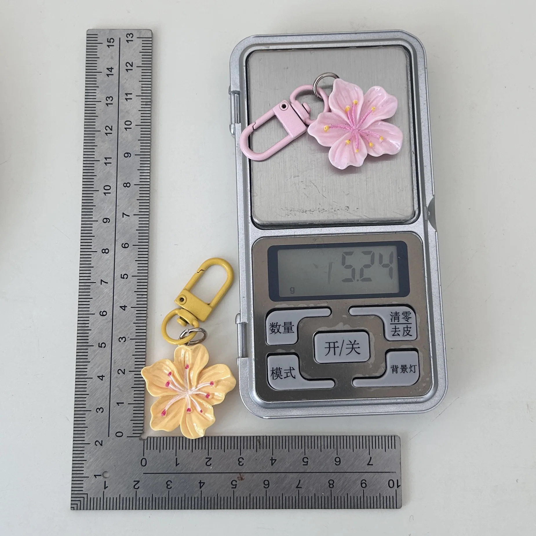 

Solid Color Romantic Cherry Blossom Keychain Sweet Simple Flower Pendant Couple Girlfriends Gift Bag