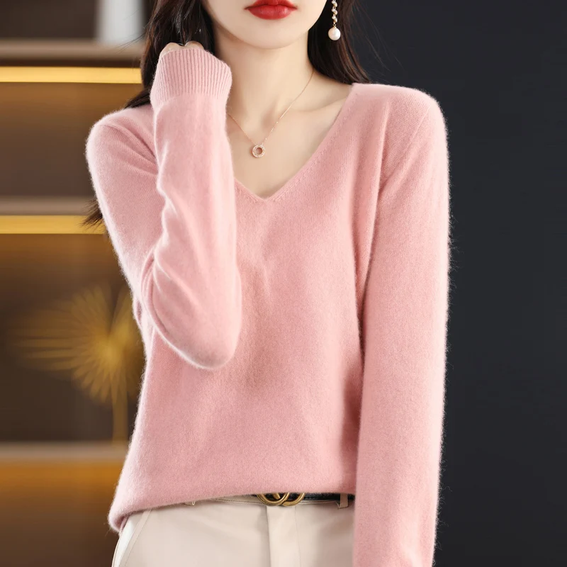 Women\'s 100% pure wool soft sweater seamless V-neck solid color pullover in autumn and winter basic casual cashmere knit top.