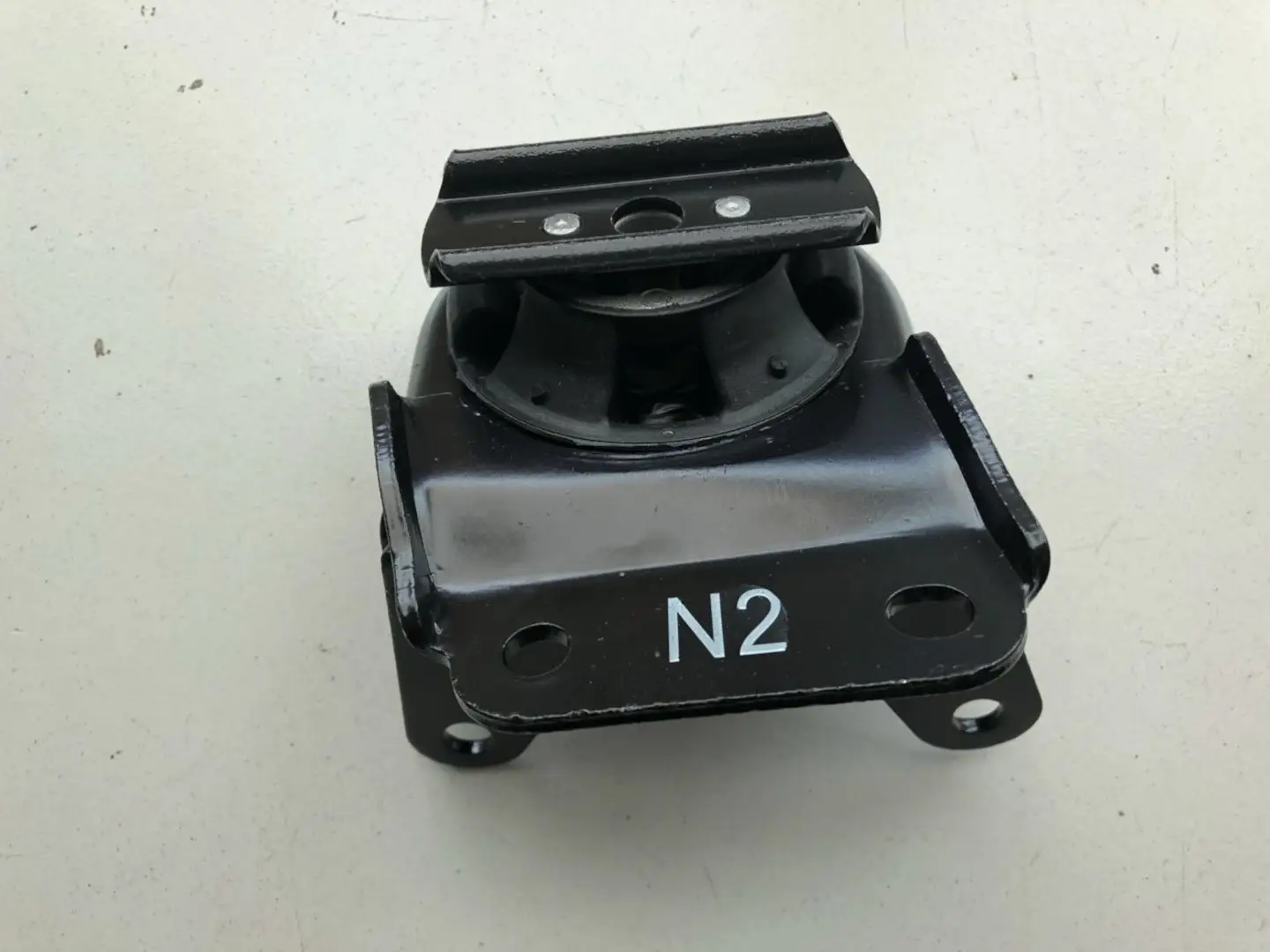 1pcs Engine Mount Bracket / Oil sump bracket / Gearbox bracket for Chinese SAIC ROEWE 350 MG5 2008-2012 Auto car motor parts