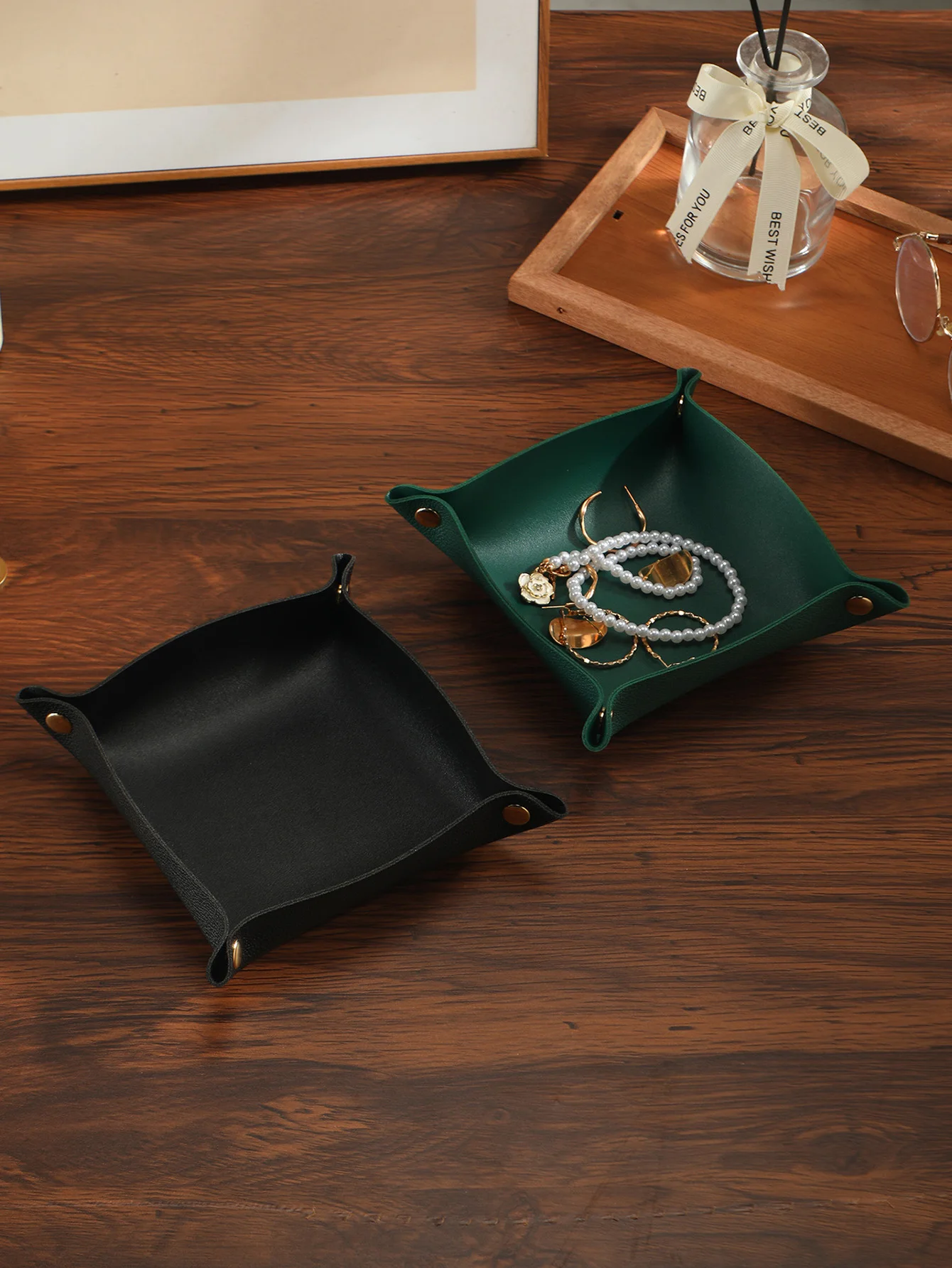 Foldable PU Leather Valet Tray 175x175mm Desktop Storage Organizer for Keys Coins Jewelry Office Home Decor