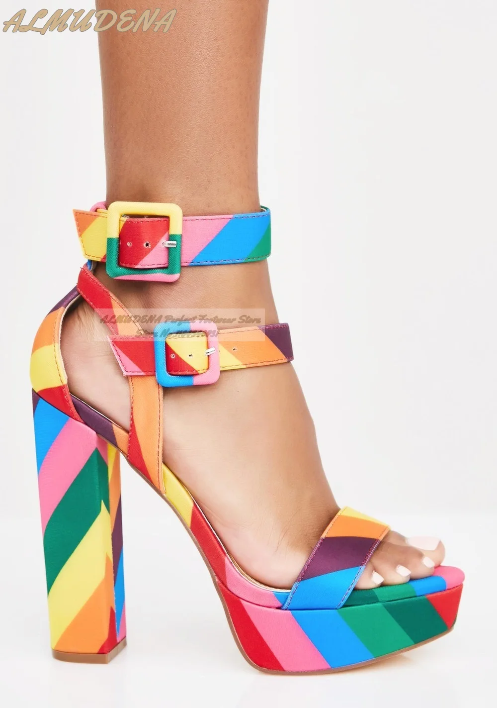 ALMUDENA Sandali con tacco grosso a righe colorate arcobaleno Scarpe eleganti con plateau e cinturino con fibbia quadrata Décolleté da sera multicolori