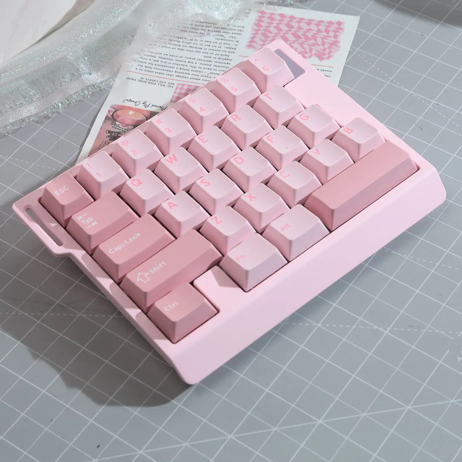 HE30 Pink Wireless Bluetooth 2.4G Mechanical Keyboard One-handed Magnetic Switch 3 Mode E-sports Gaming Keyboard