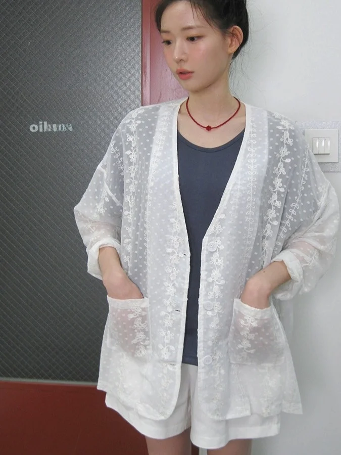 

Корейский Sle с цветочной вышивкой и защитой от солнца V-Ne irt Jaet, женский свободный кружевной открытый кардиган Lazy Sle, лето 2025 г.