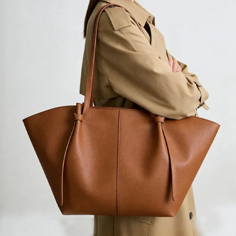 

Luxury Designer Women's Large Capacity Tote Bag Vintage Pleated Soft PU Leather Shoulder Bag Office Lady Daily Commuting Bag