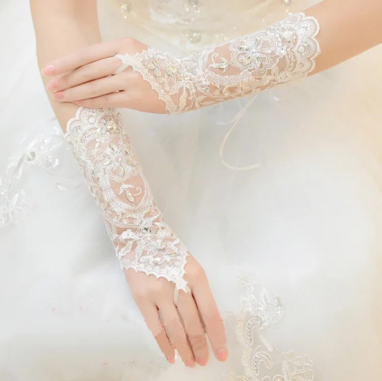 Wholesale New Lace Bride Wedding Gloves High-end Hand Sewn Diamond Finger Wedding Gloves Wedding Accessories Mariage