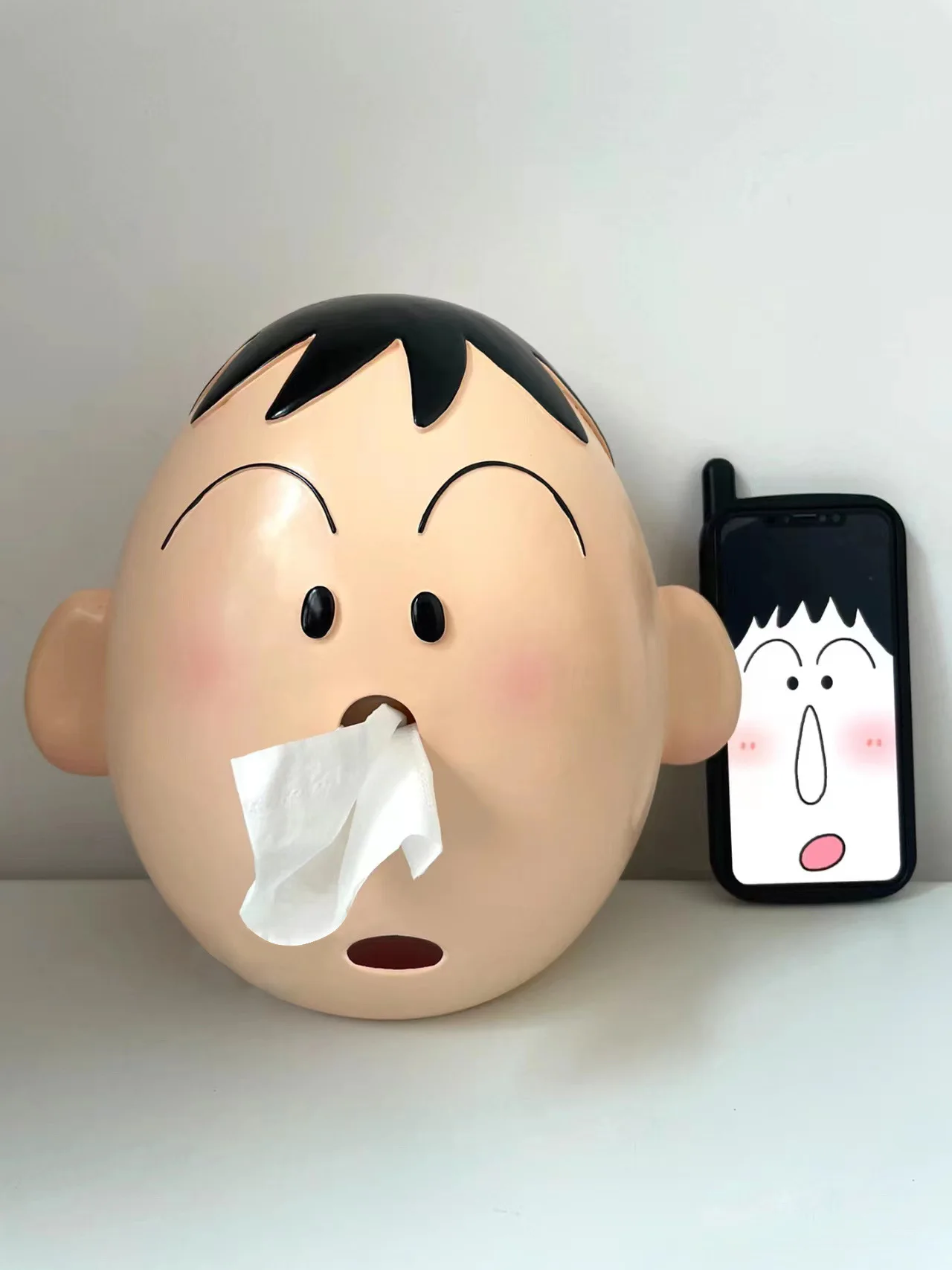 Cute Crayon Shin-Chan Cartoon Roller Funny Bathroom Shelf Non Perforated Toilet Paper Wall Mounted Resin Gifts for Home Ornament