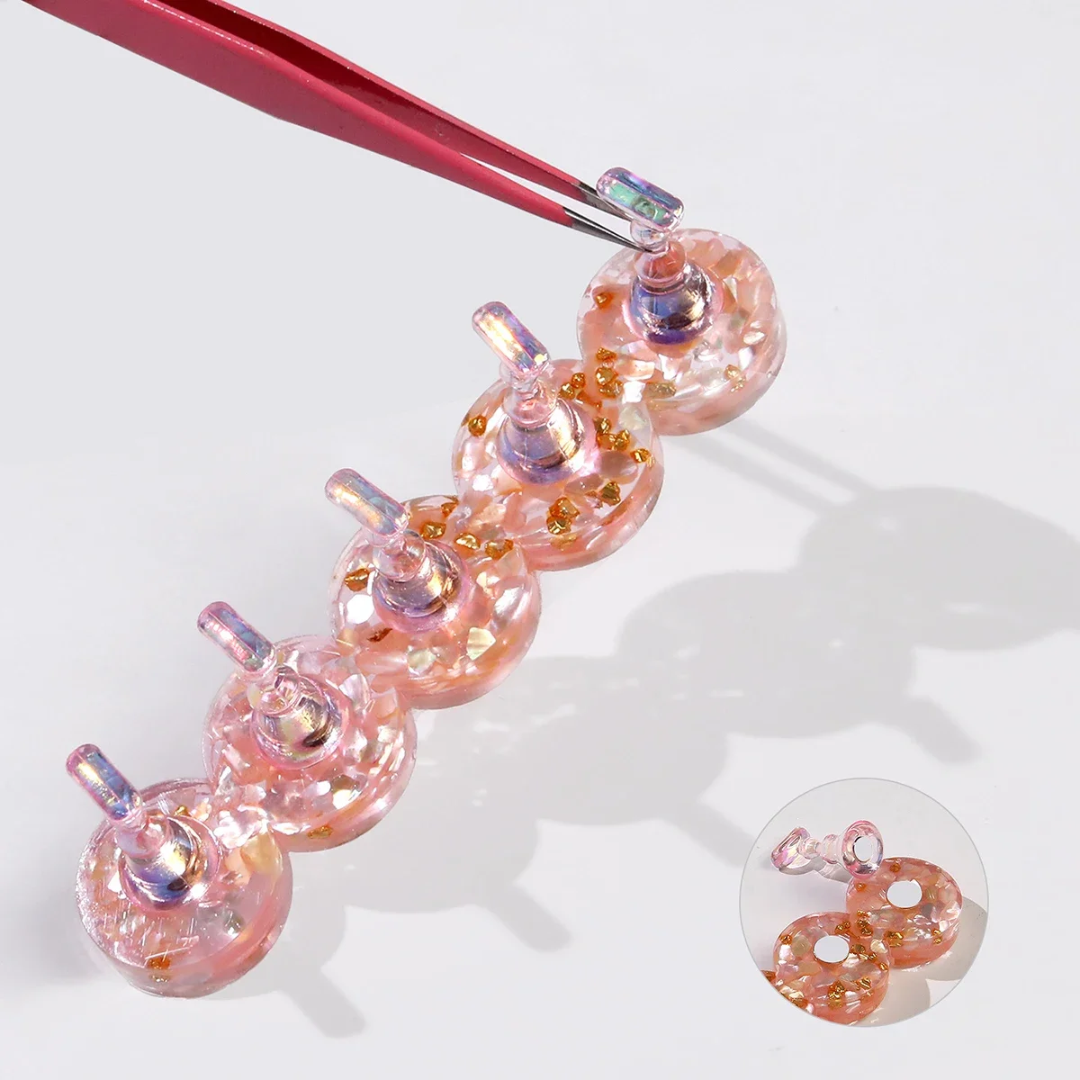 Magnetic Nail Art Holder Manicure Practice Display Stand Round Base Magnetic Holder Press on Reusable Acrylic False Nails Stand