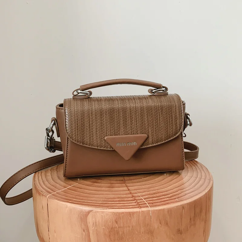 Fresh foreign texture, lychee pattern, multi-color messenger small square bag, high-end sense, casual flip macaron women's bag