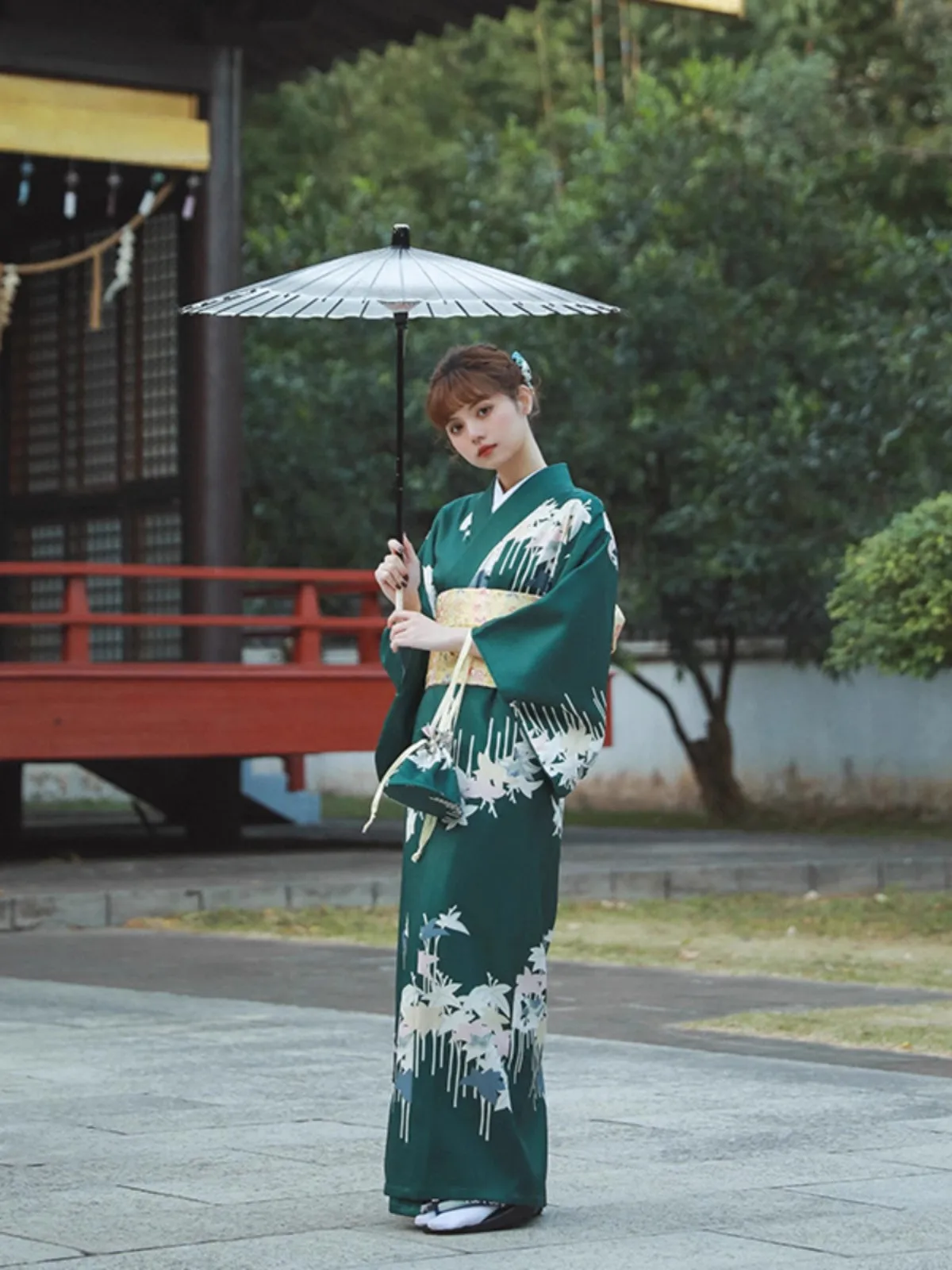 Retro zielony Kimono z torebką japońska Yukata ładna dziewczyna japońska ulepszona fotografia sukni