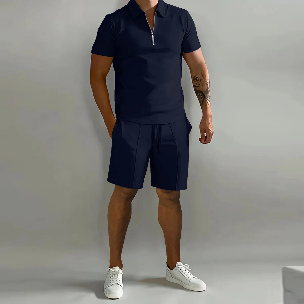 Herrenanzug, einfarbig, Poloshirt, Revers, vertikale Streifenhose, Kurzarm-Shorts, sportlich, lässig, locker, modisch, Herrenbekleidung