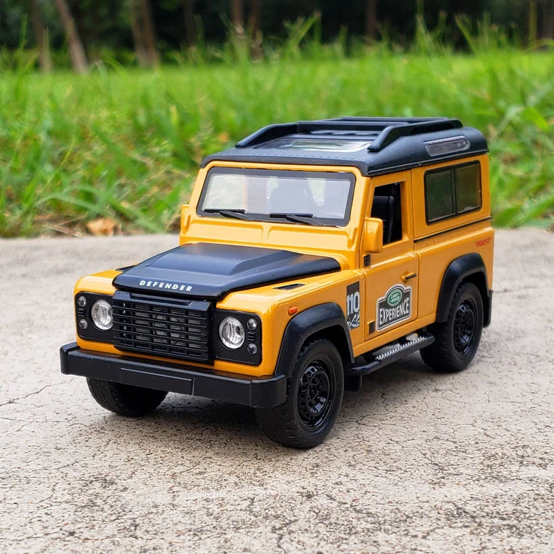 

1:32 Alloy Defender 110 SUV Alloy Car Model Diecast Metal Modified Off-Road Vehicles Simulation Sound Light Kids Toy Gift